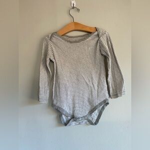 Organic Burt’s bees baby longsleeve One Piece  Grey Striped 24M